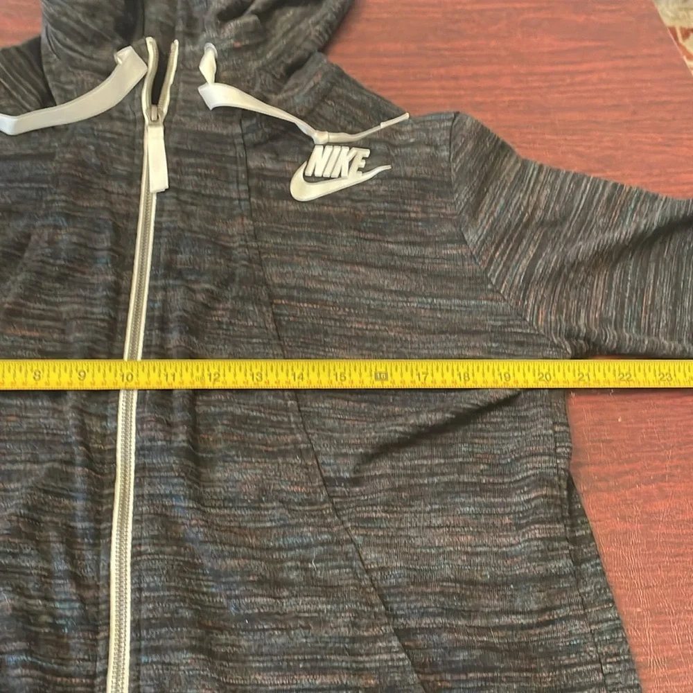 Nike jacket - Picture 8 of 8
